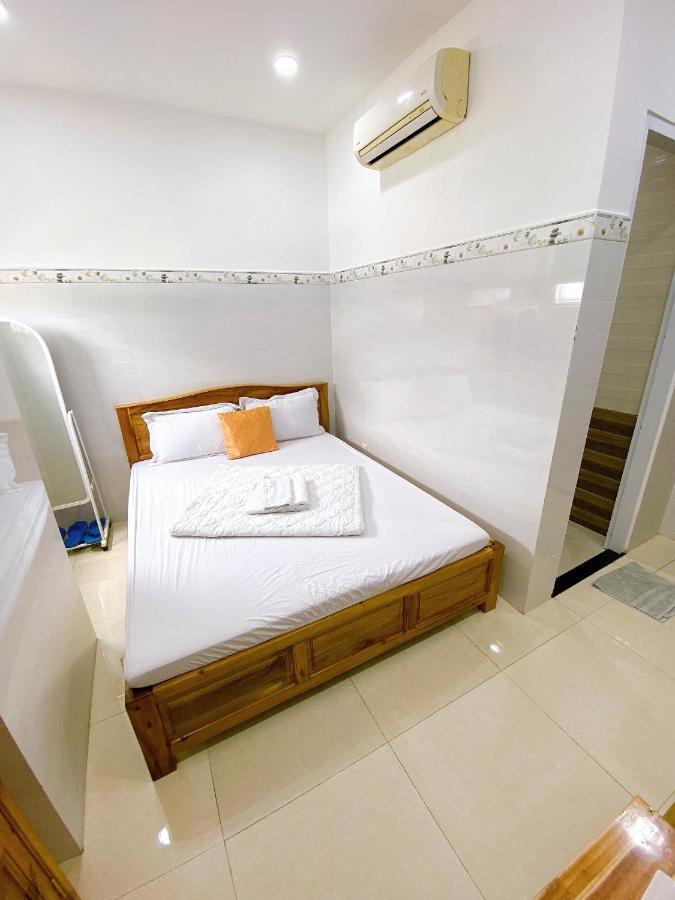 Hotel Thanh Vinh Ho Chi Minh City Exterior photo