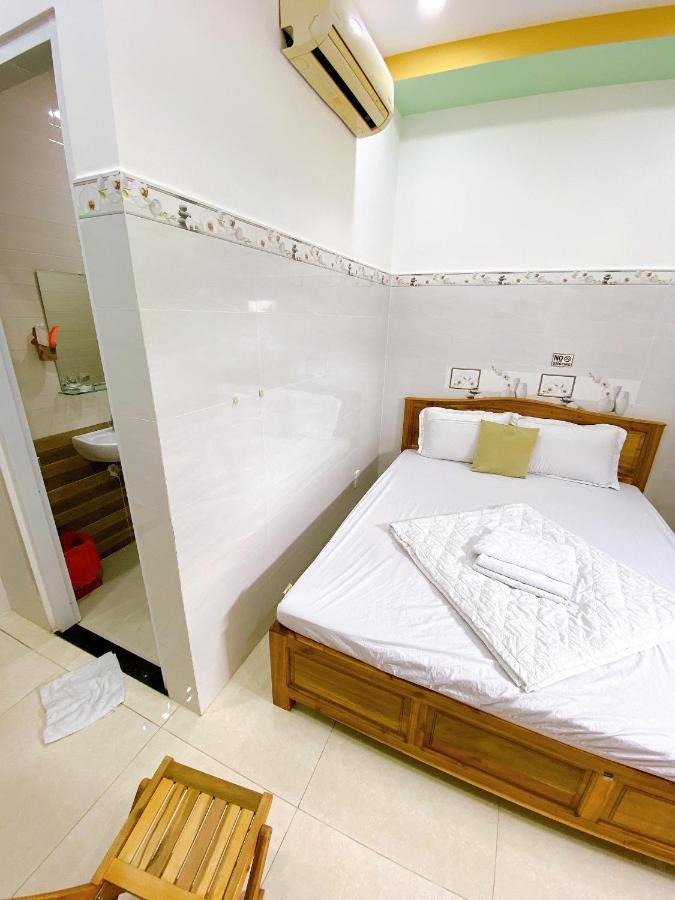 Hotel Thanh Vinh Ho Chi Minh City Exterior photo